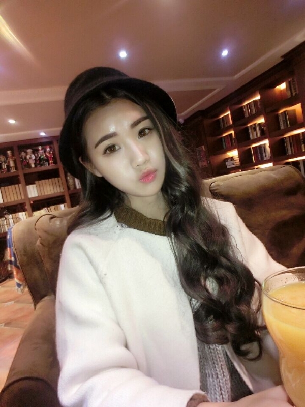 气质小妹的第三张照片--长春相亲服务中心