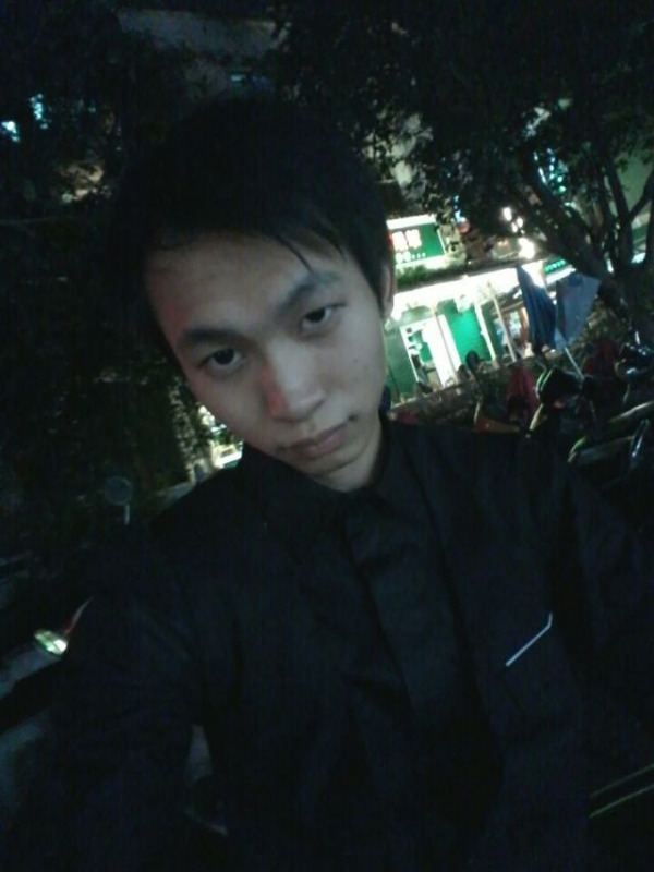 瞬间回眸的第一张照片--长春相亲服务中心