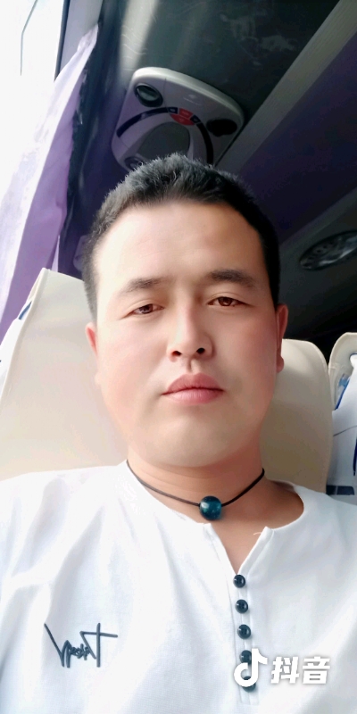 瞬间被爱上的第一张照片--长春相亲服务中心