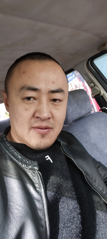 精神九哥的第一张照片--长春相亲服务中心