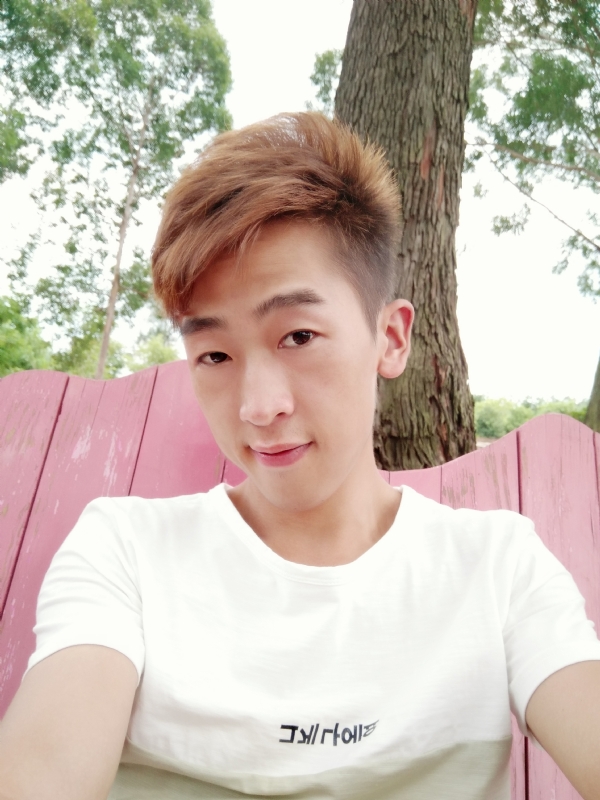 一觉睡到小时候的第一张照片--长春相亲服务中心