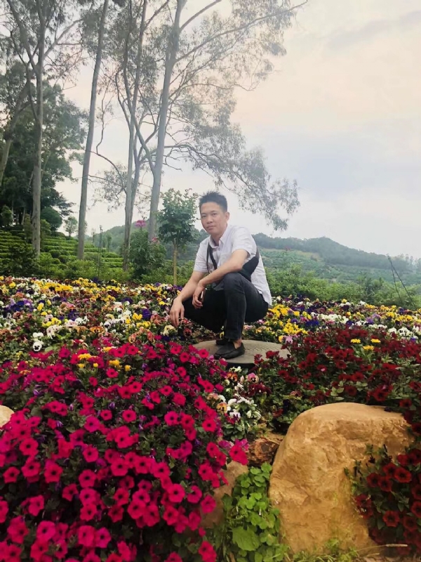 小郑的第一张照片--长春相亲服务中心