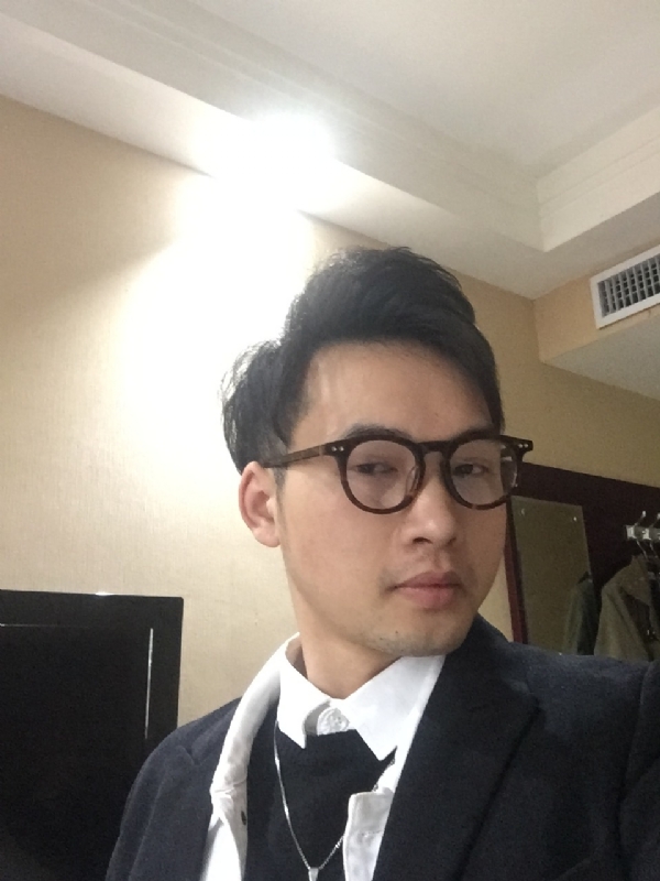 曾亮的第一张照片--长春相亲服务中心