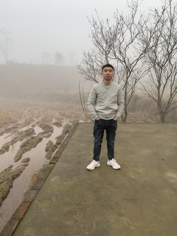 迷路的小猪的第二张照片--长春相亲服务中心