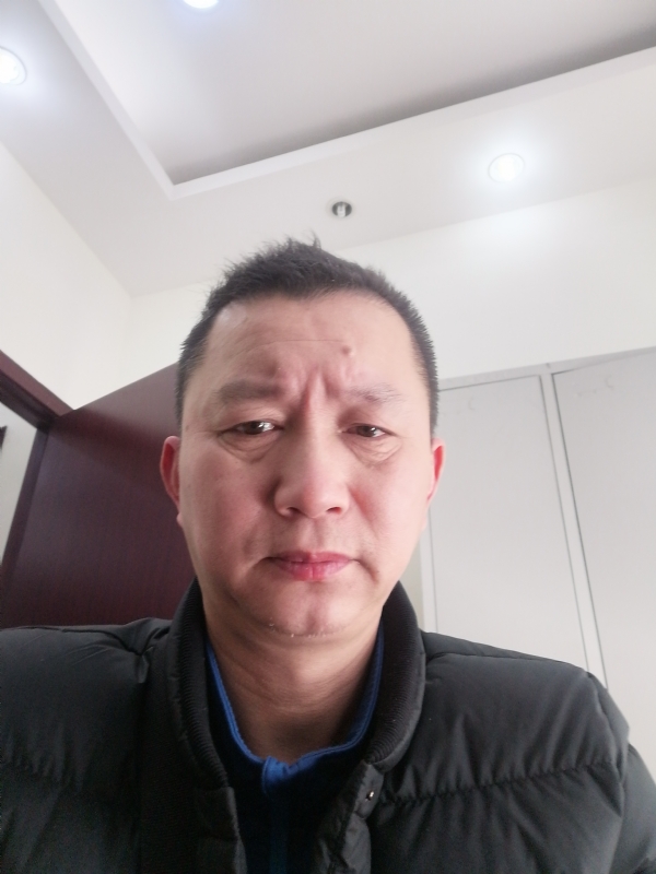 相视而笑的第一张照片--长春相亲服务中心