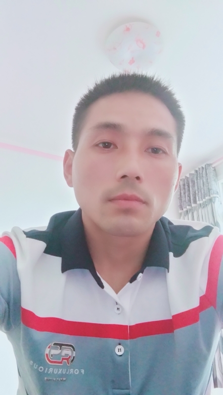 染红尘世的第二张照片--长春相亲服务中心