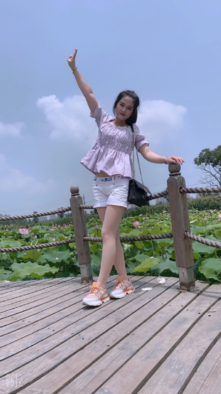 秋水伊人的第一张照片--长春相亲服务中心