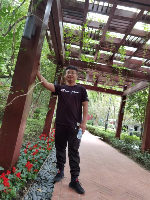 会飞的鱼的第一张照片--长春相亲服务中心