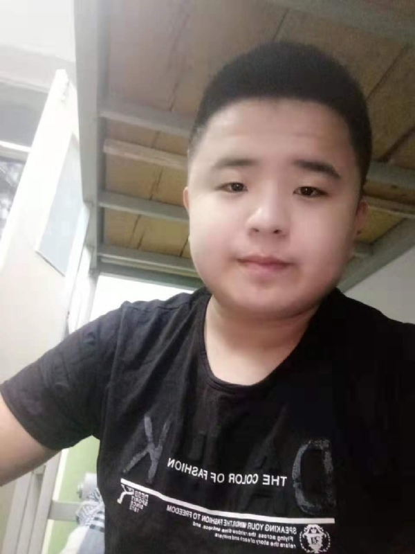 打小就爱淘气的第一张照片--长春相亲服务中心