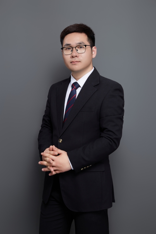 认真的第一张照片--长春相亲服务中心